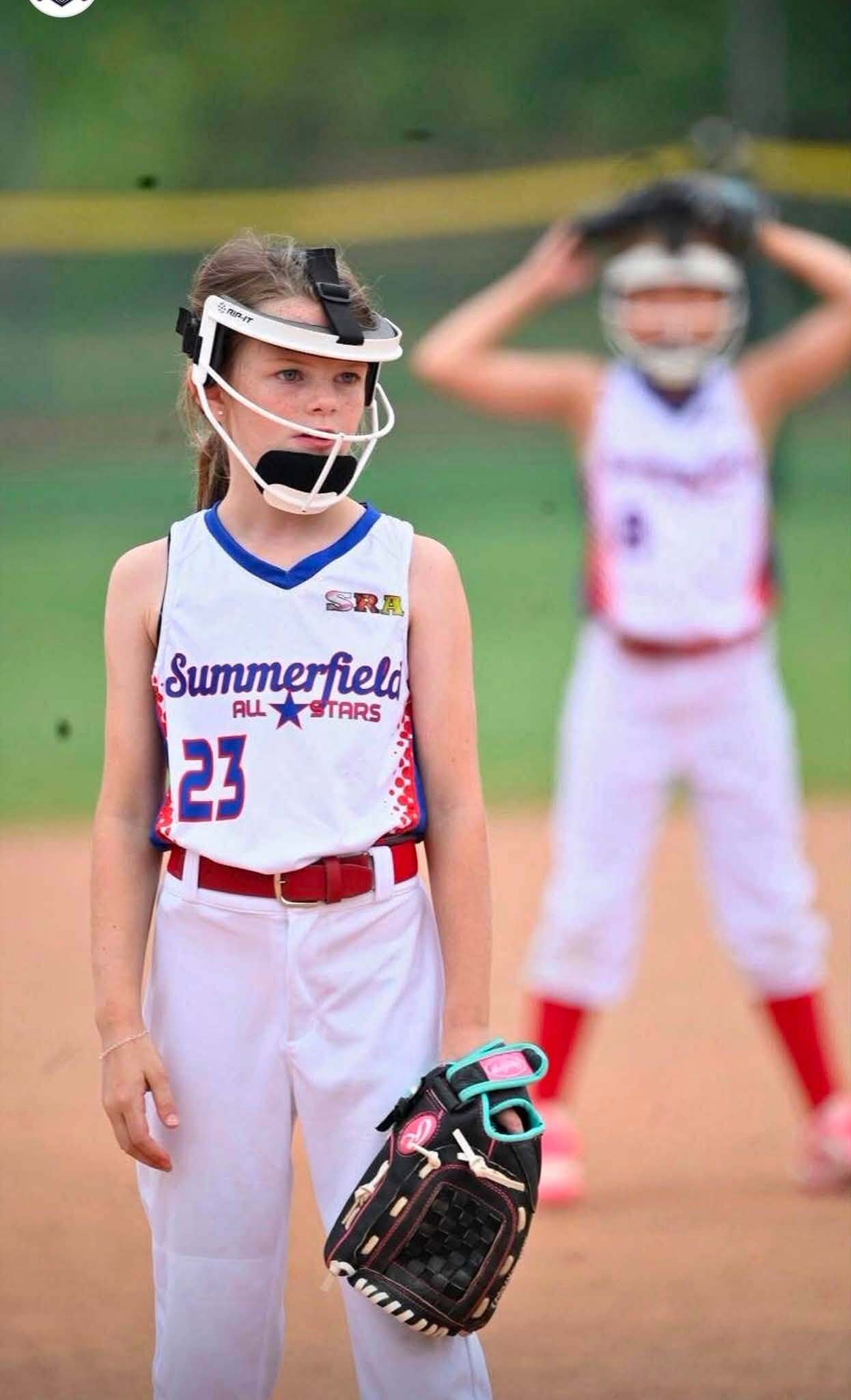 SRA softball players
